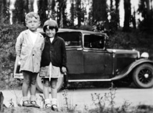 031 Dodge Bruce & Iris 1935 800x590px